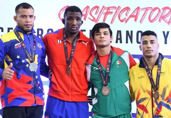 luchadores grecorromanos