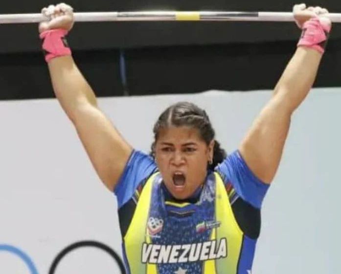 Yaniuska Espinosa levantamiento de pesas