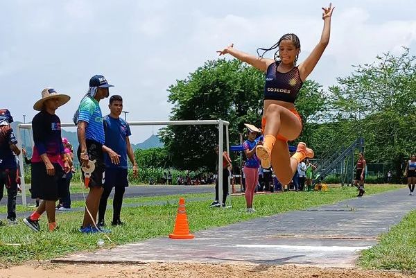 festival Atlético por el LII Aniversario de la Dirección de Deportes de la Universidad de Carabobo.