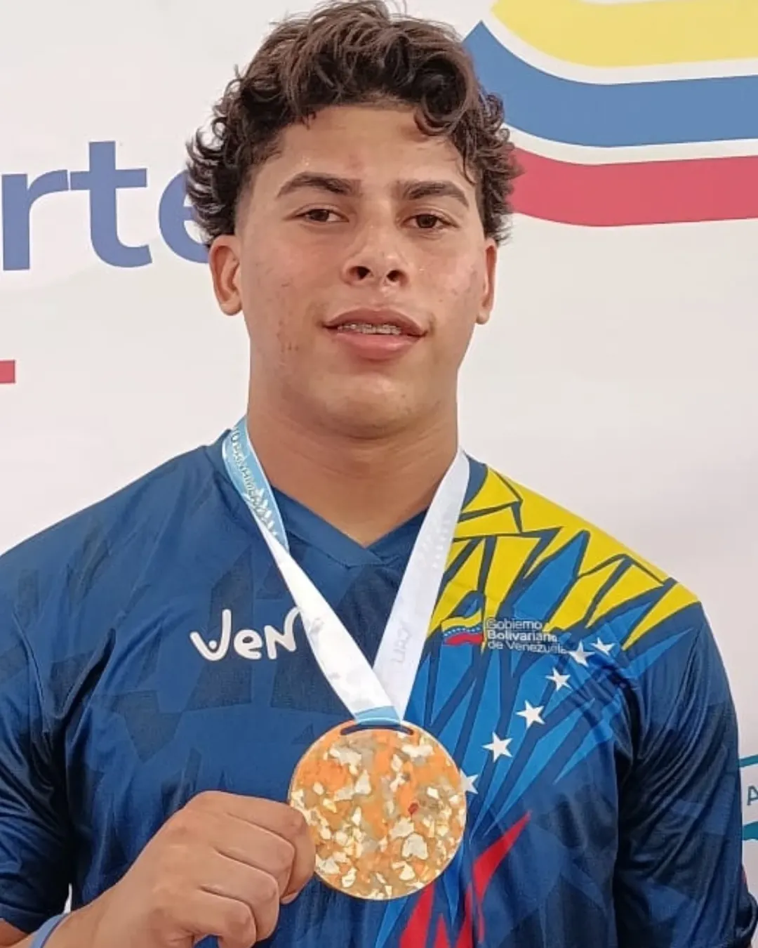 Mauricio Loaiza destaca en el Panamericano de Levantamiento de Pesas en Cali, Colombia